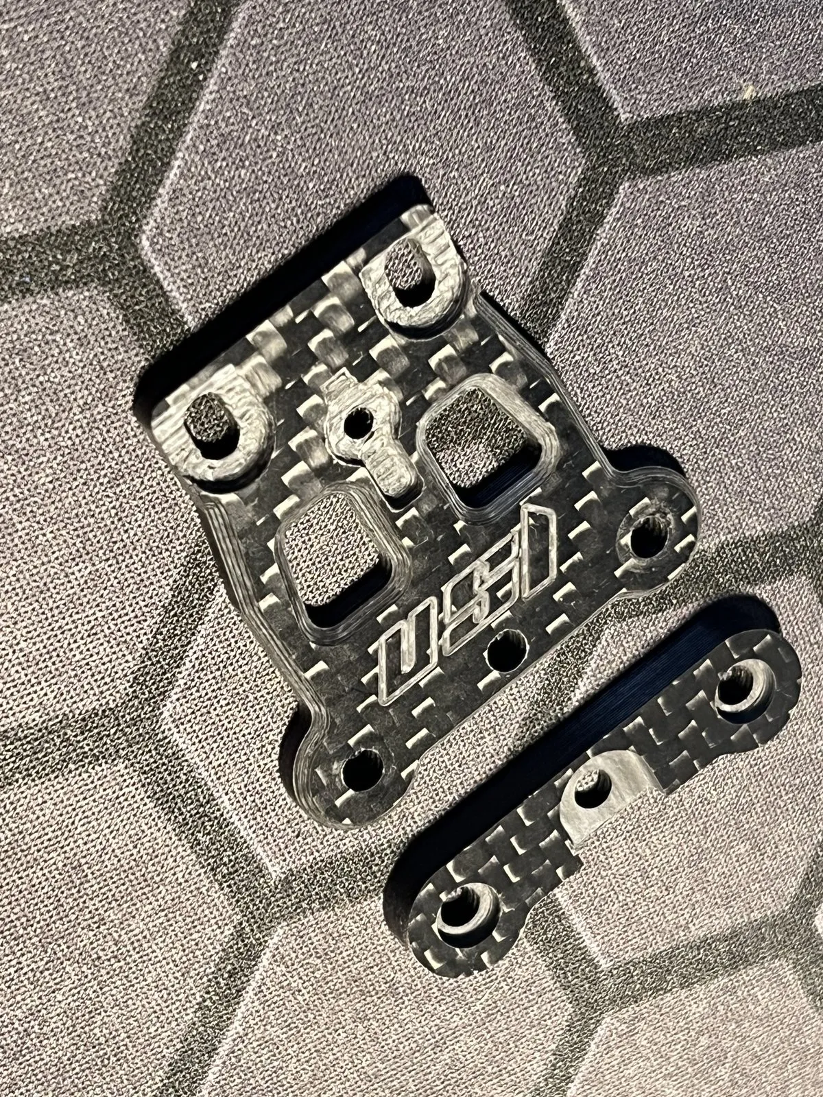 Platine sauve-servo carbone Tekno EB48 / NB48, photo 2