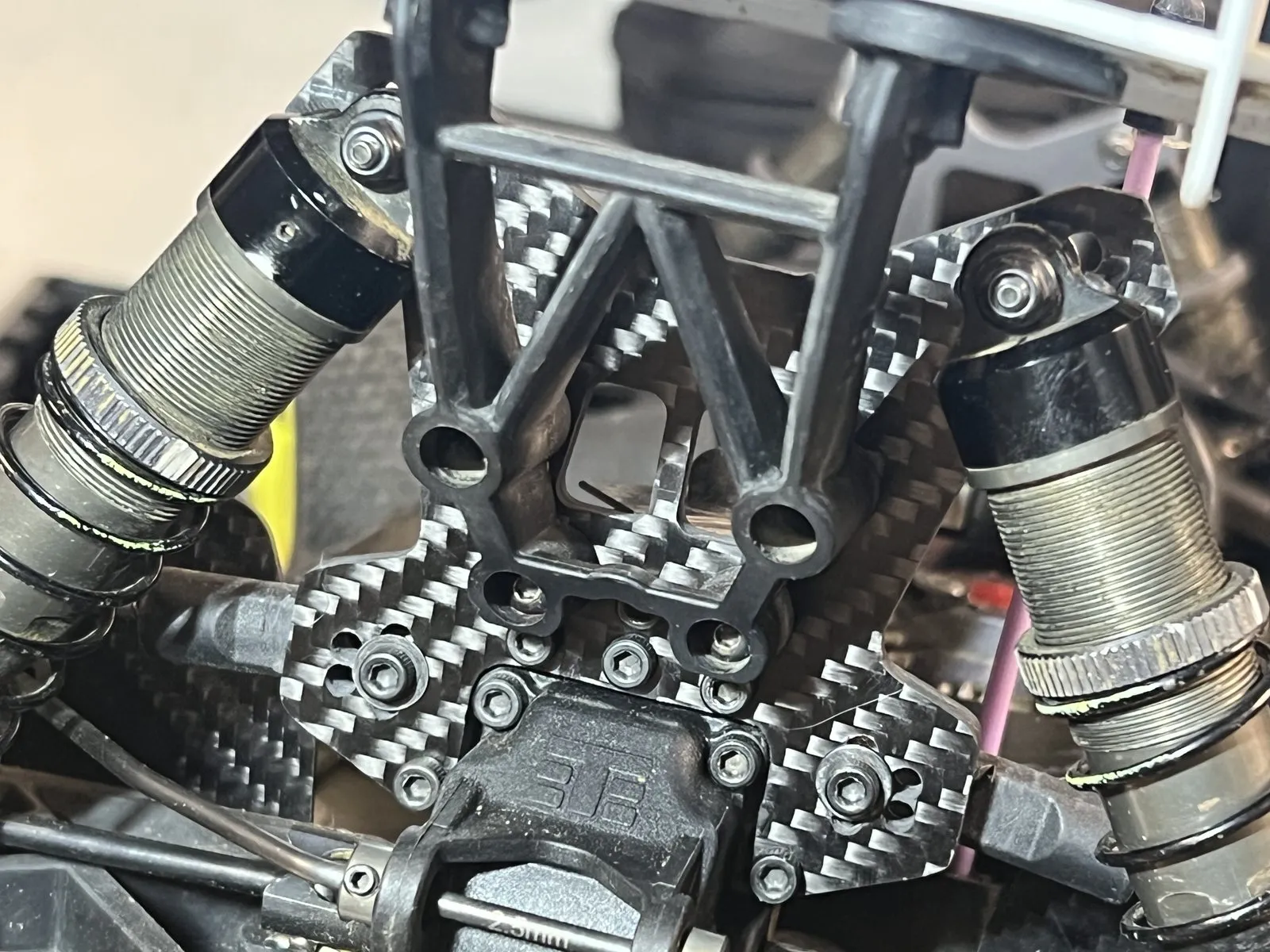 Supports d'amortisseur carbone Tekno EB48 / NB48 2.1, photo 7